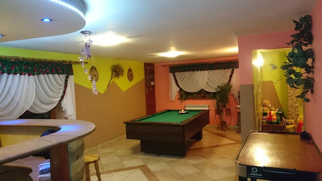 Pod Tatrami Panzió Bukowina Tatrzańska Kültér fotó